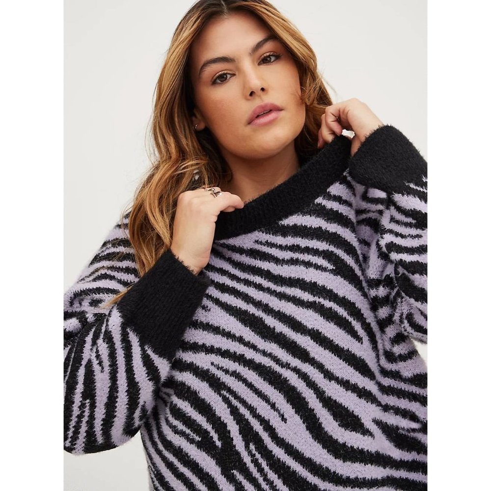 NWT TORRID DROP SHOULDER PULLOVER SWEATER - EYELASH YARN WAVE ZEBRA